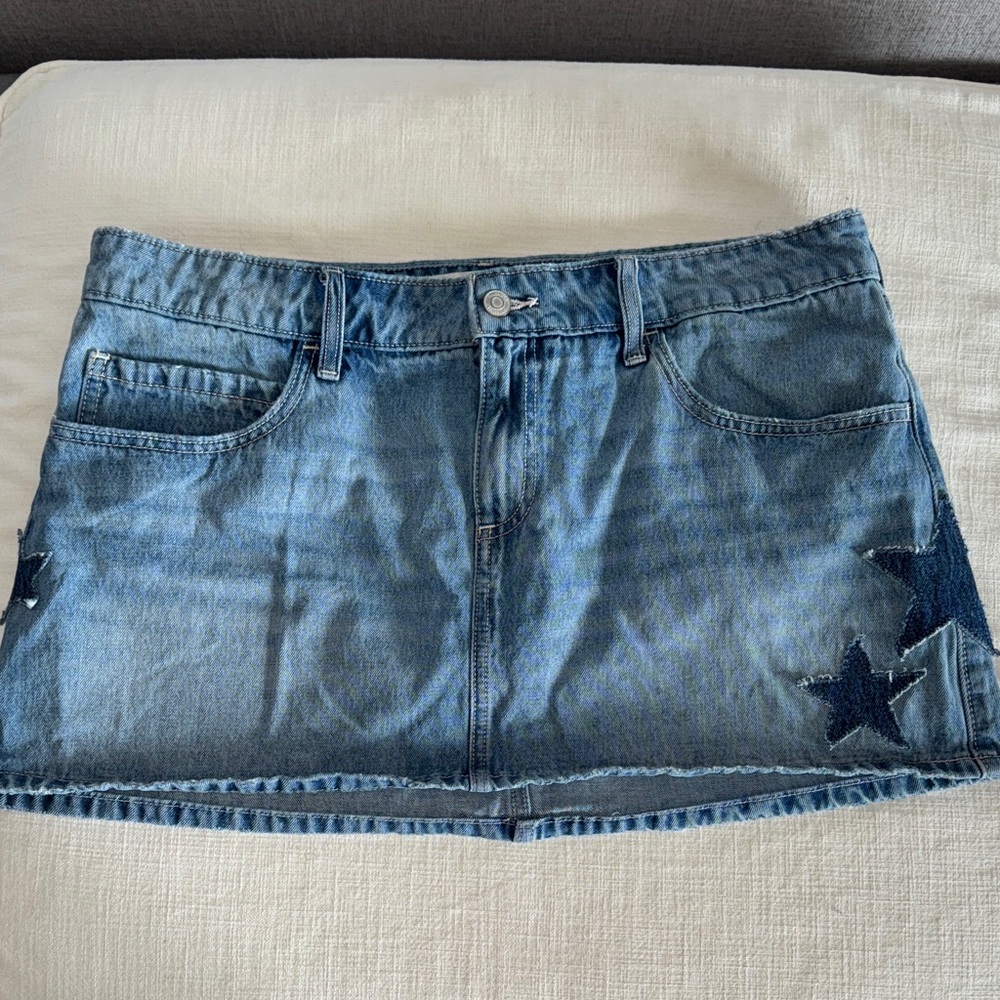 Hollister Blue Star-Patterned Mini Skirt